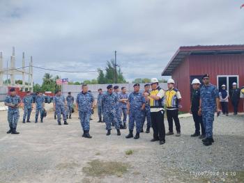 LAWATAN KERJA TIMBALAN PANGLIMA TENTERA UDARA KE TAPAK PROJEK DI BAWAH SELIAAN JKR WILAYAH PERSEKUTUAN LABUAN DI PANGKALAN UDARA LABUAN